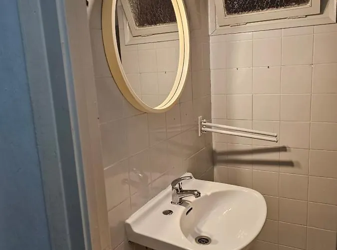 Economy King Room